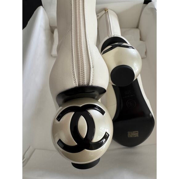 Chanel 25K White Black Pearl Ball Heel CC Logo Stretch Leather Midcalf Boot 39.5 - Picture 13 of 16